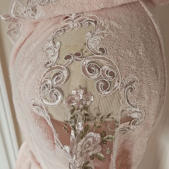 Royal Home Women's Embroidery Robe Set With Face Cloth & Hand Towel Medium Pink - Picture 6 of 16